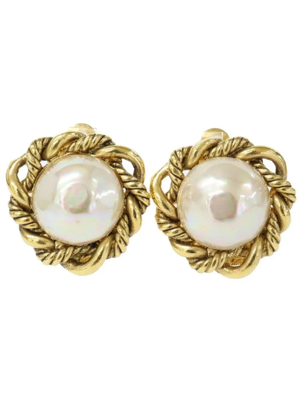 Chanel Pearl Round Earring